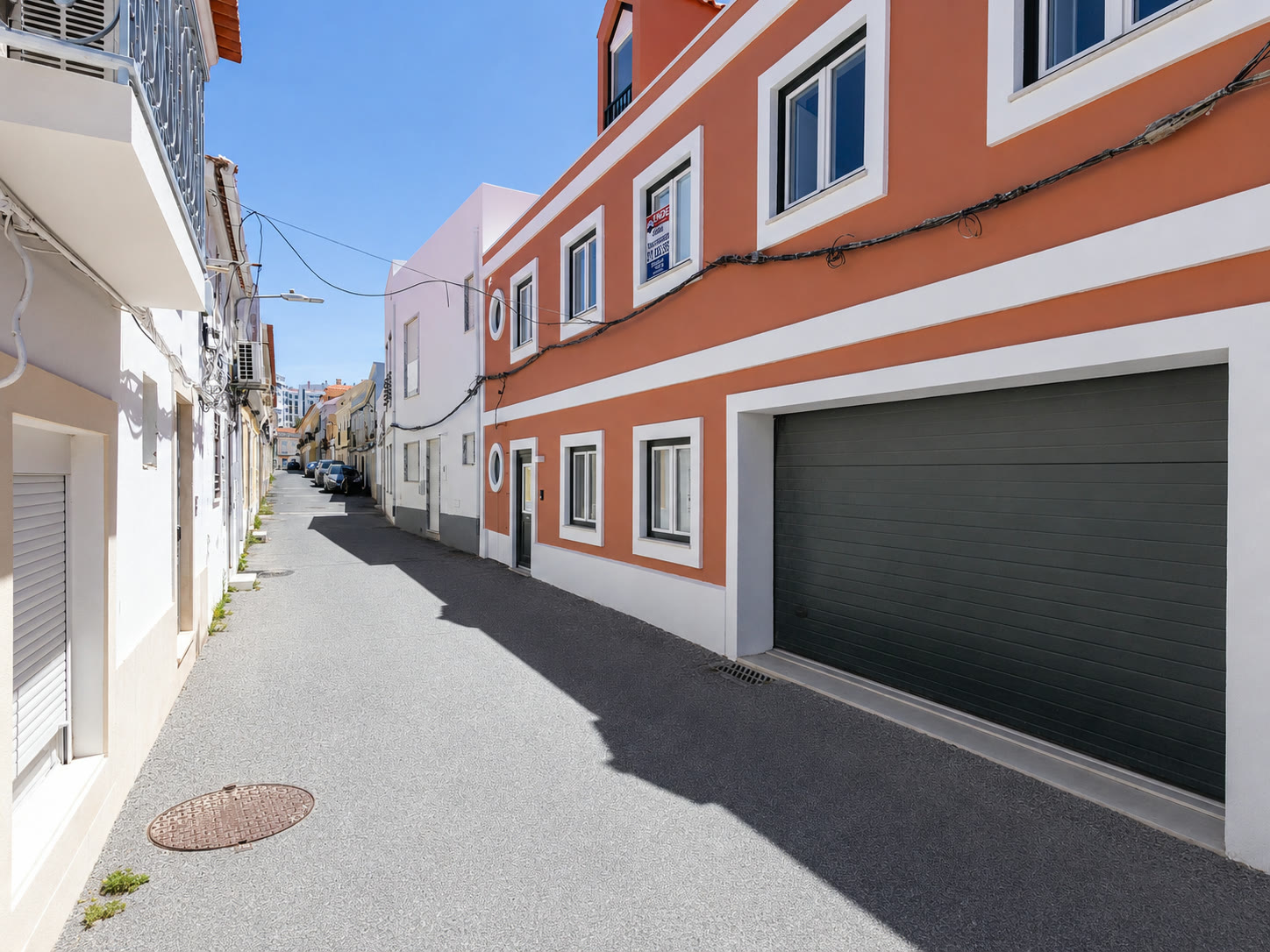 Fachada da moradia na Rua Alcaçarias, Setúbal
